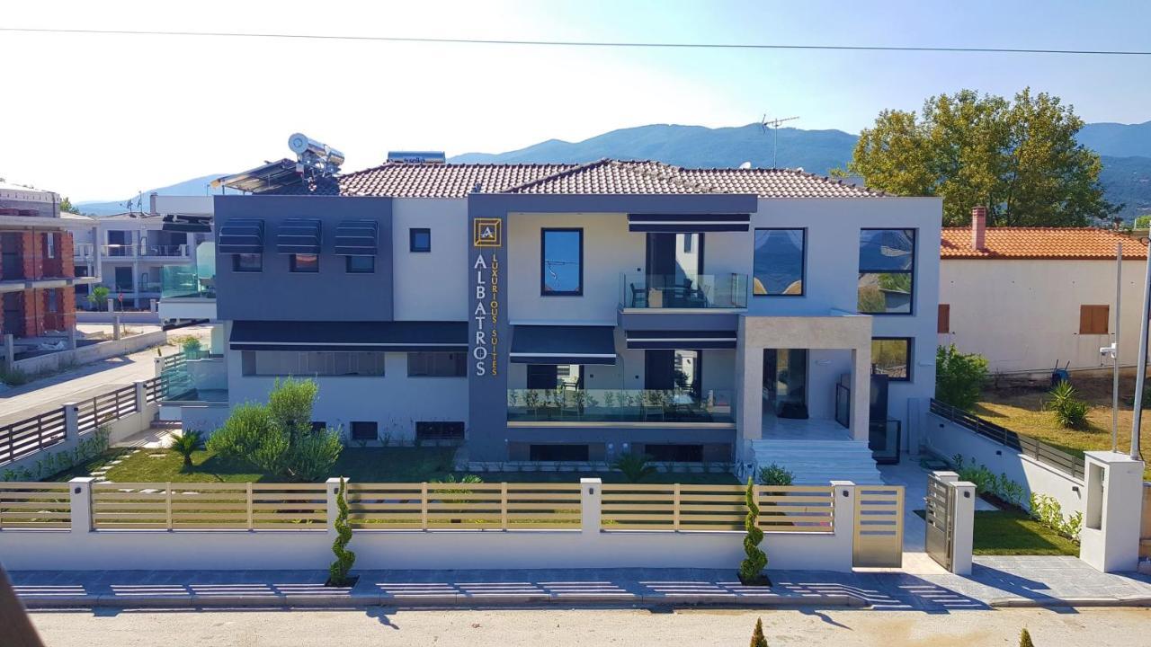 Albatros Luxury Suites Vrasná Exterior foto